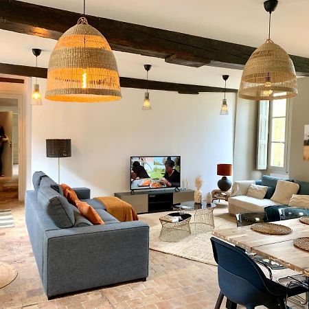 Appartements Au Chateau Ars Ars-sur-Formans Exterior foto
