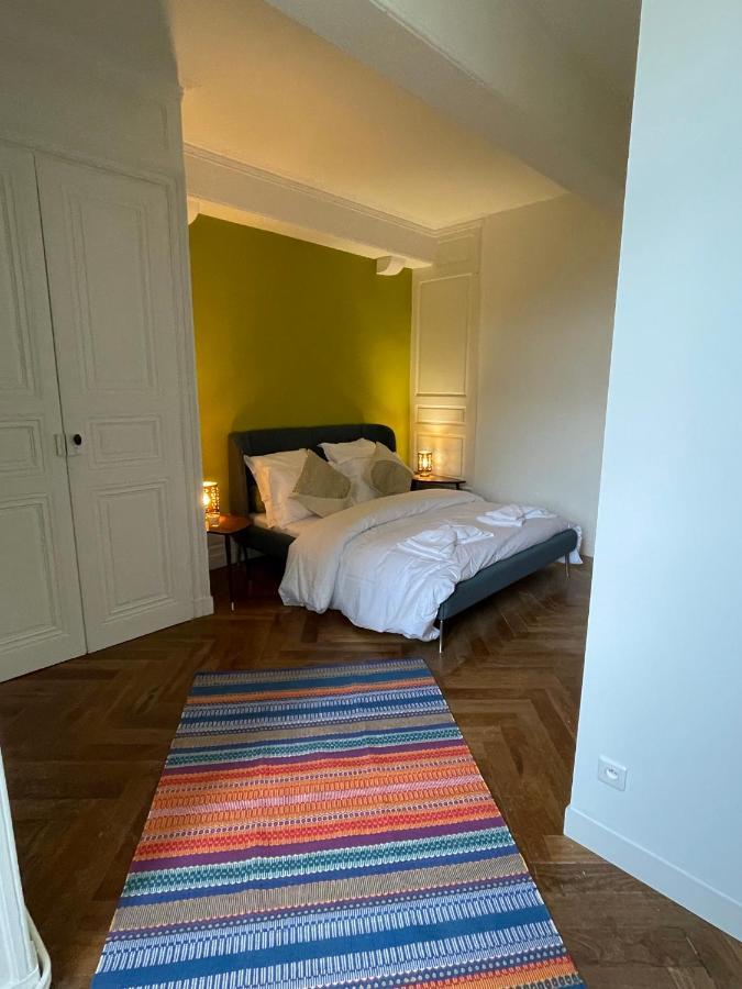 Appartements Au Chateau Ars Ars-sur-Formans Exterior foto