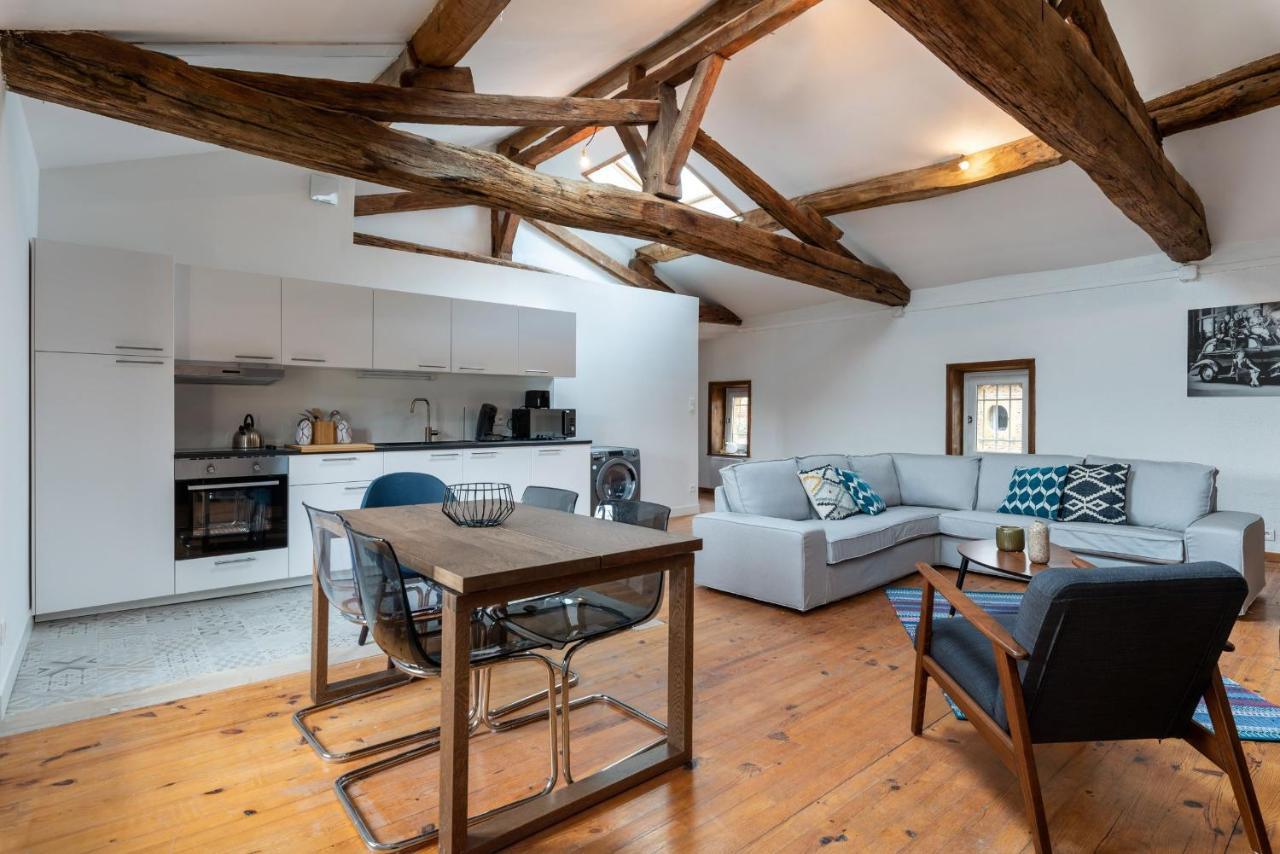 Appartements Au Chateau Ars Ars-sur-Formans Exterior foto