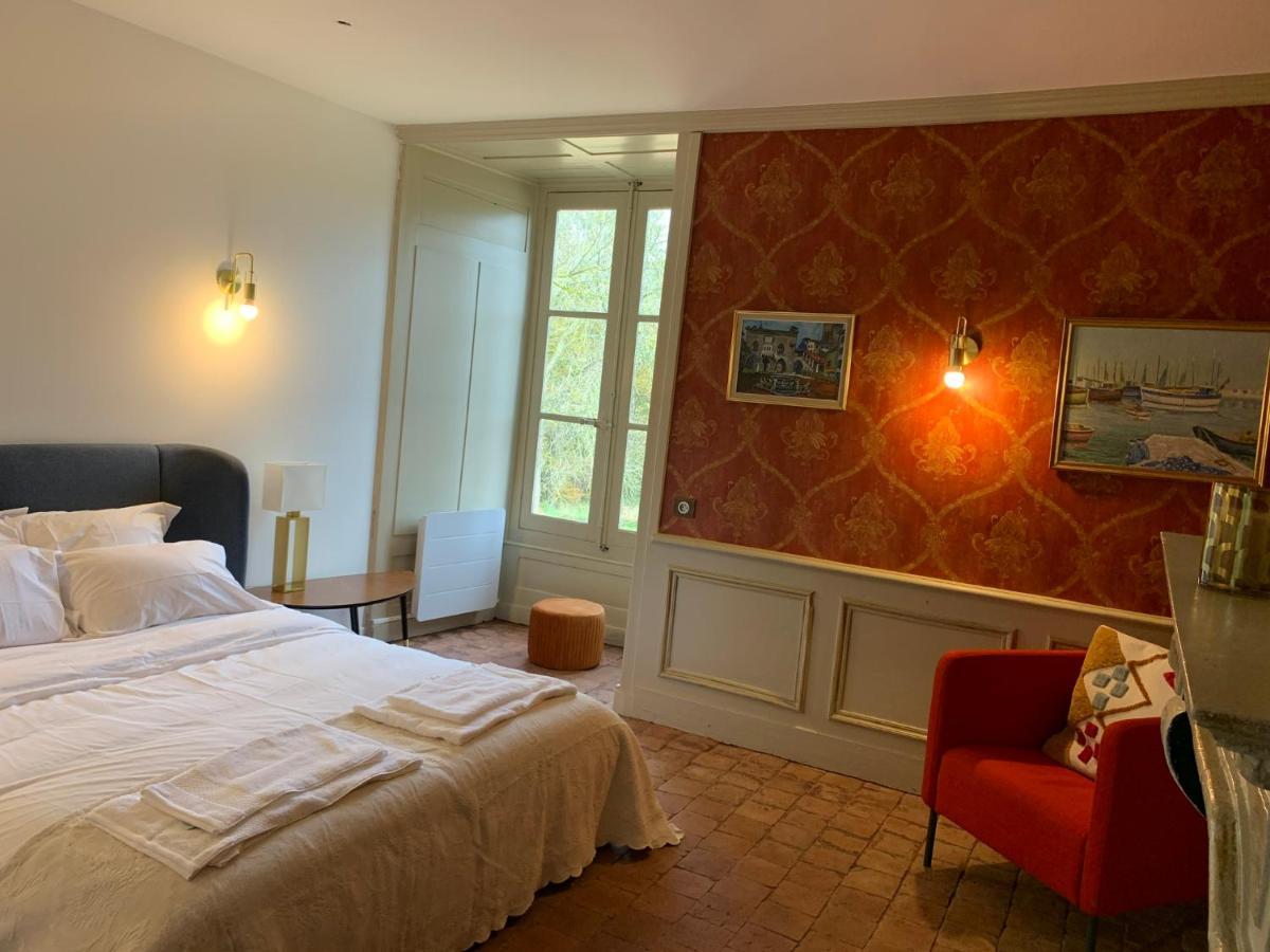 Appartements Au Chateau Ars Ars-sur-Formans Exterior foto
