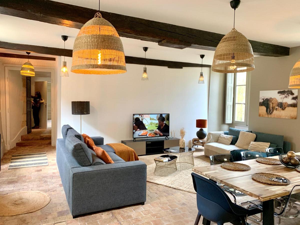 Appartements Au Chateau Ars Ars-sur-Formans Exterior foto